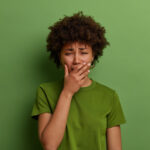 Como parar soluço apertando o dedo