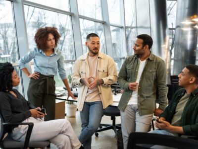 O impacto da média liderança na experiência do colaborador: o fator invisível que define engajamento e retenção