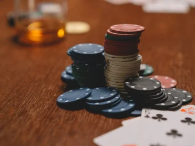 Como Jogar Poker: Um Guia Prático para Iniciantes