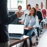 Empresas profissionalizam a contratação de palestrantes em busca de eventos com mais impacto